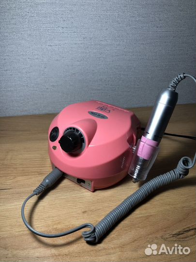 Аппаратная машинка для маникюра и педикюра