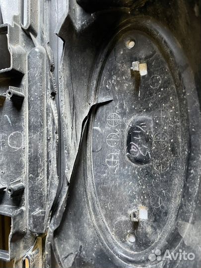 Решетка радиатора Subaru Outback 2015- 91122AL210