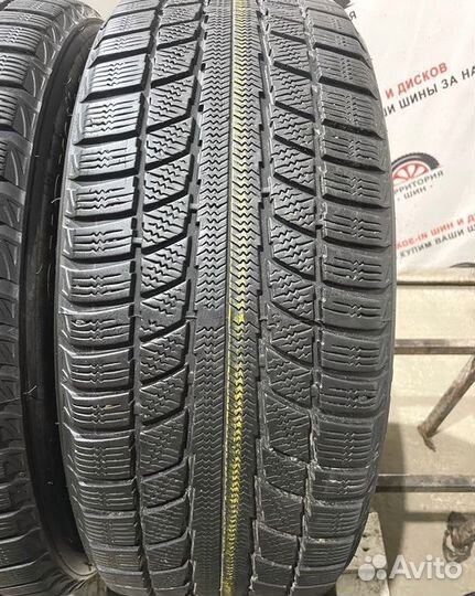Triangle TR777 235/55 R17 106H