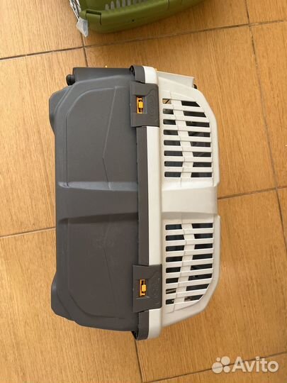 Переноска для животных пластиковая