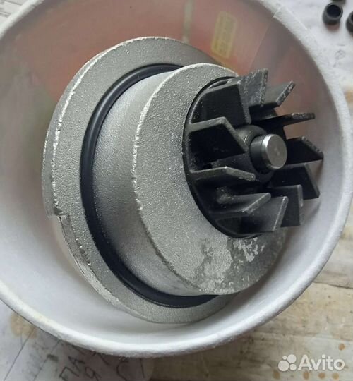 Насос водяной (помпа) Chevrolet Lacetti