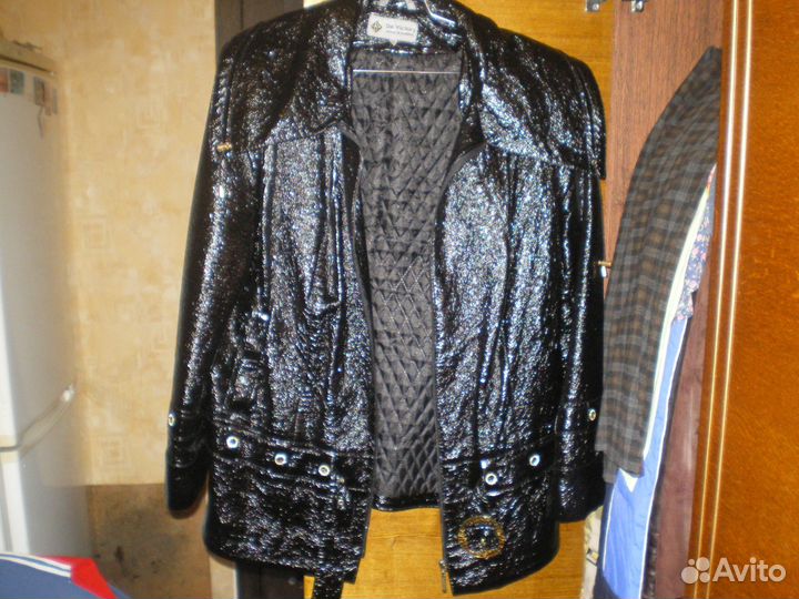 Черная куртка