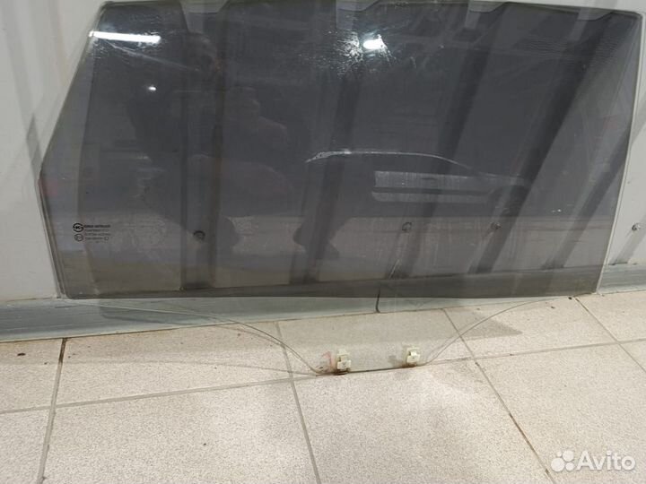 Стекло двери заднее правое Хендай Солярис Hyundai