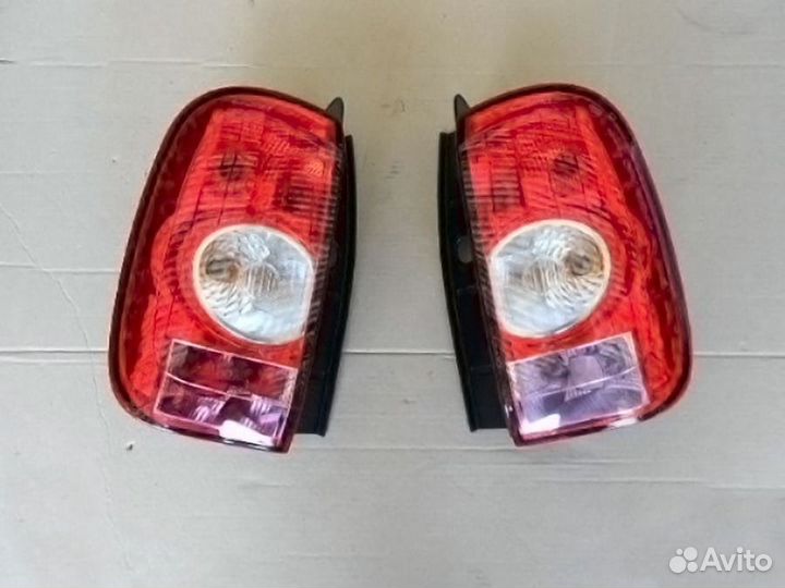 Фонарь задний правый Рено Дастер 2010 - нв