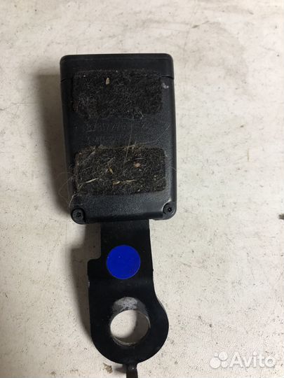 Передний замок ремня Renault Logan