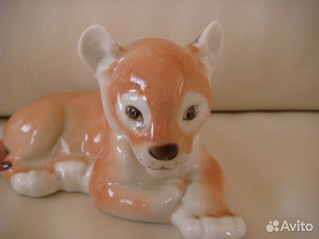 Фарфоровая статуэтка 