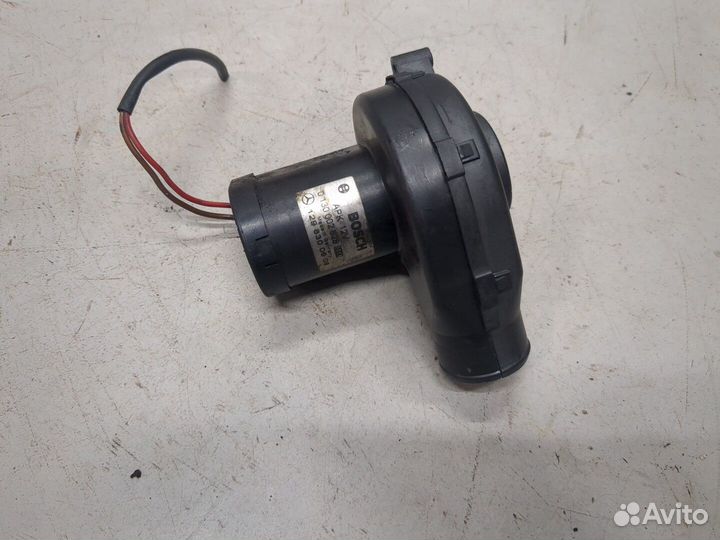 Насос водяной Mercedes ML W163, 2005