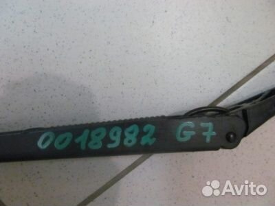 Поводок стеклоочистителя Volkswagen Golf 7 2012