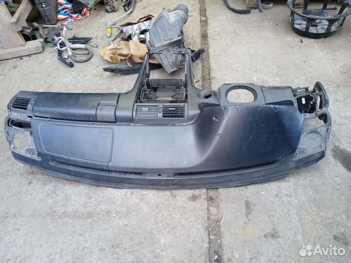 Панель торпедо парприз Mercedes w210