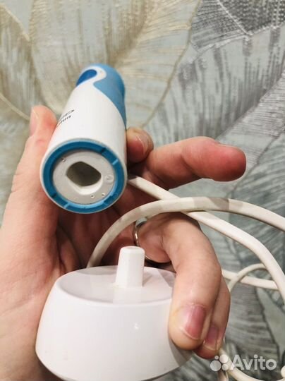 Зубная щетка электрическая