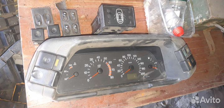 Запчасти на ваз 2110 бу
