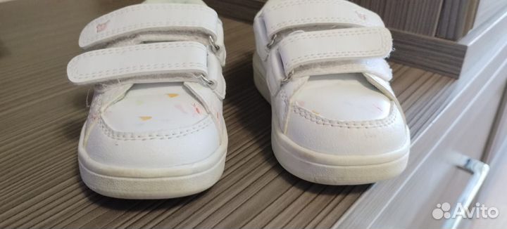 Кроссовки для девочки