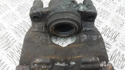 Суппорт тормозной передний правый dacia duster 1