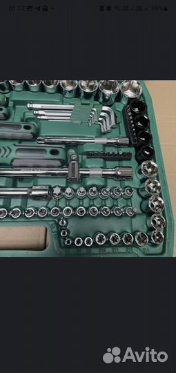 Набор инструментов для авто в чемодане