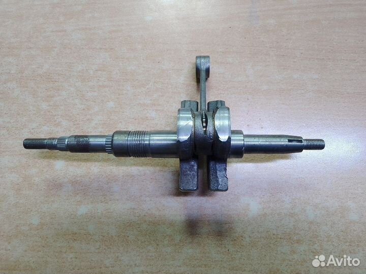 Коленвал Suzuki Address V100 AG100