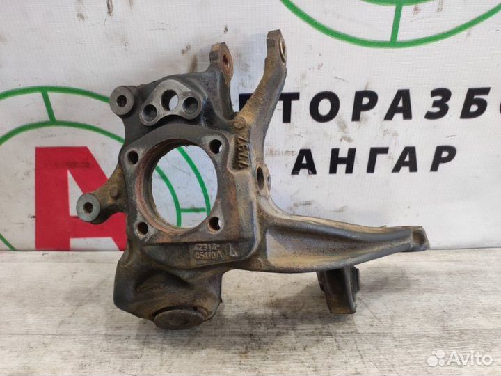 Цапфа задняя левая Toyota Avensis T25 2AZ-FSE