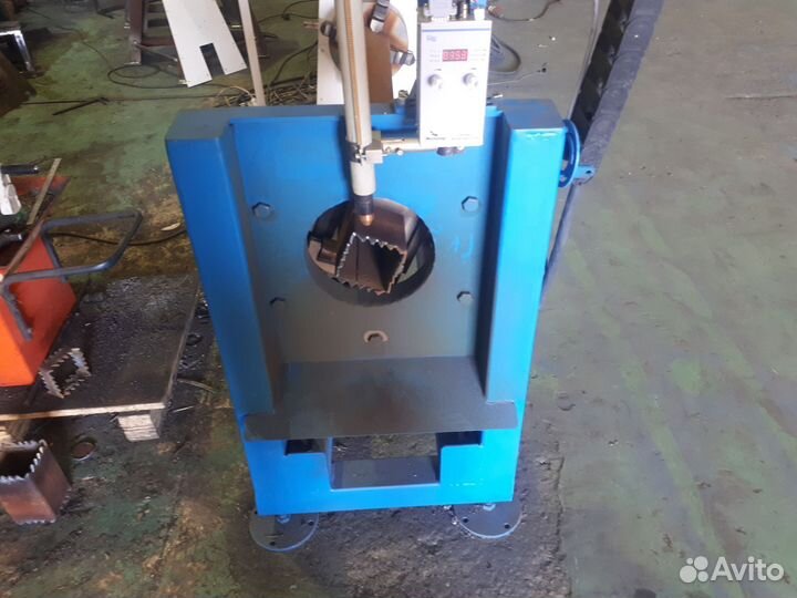 Труборез плазменный для профильных и круглых труб