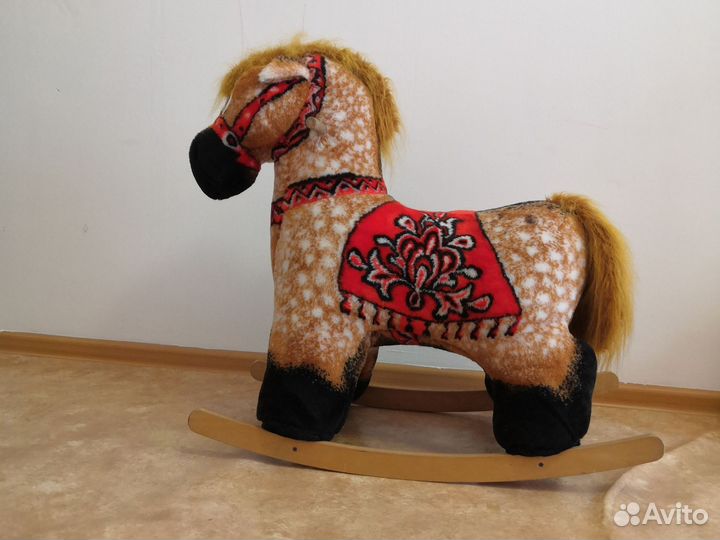Детская качалка лошадь