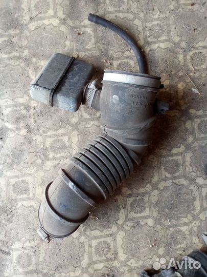 Митсубиси каризма гофра 1.6