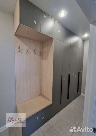 Шкаф в квартиру