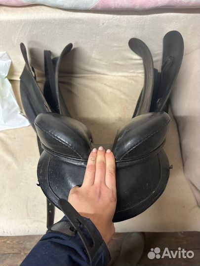 Выездковое седло