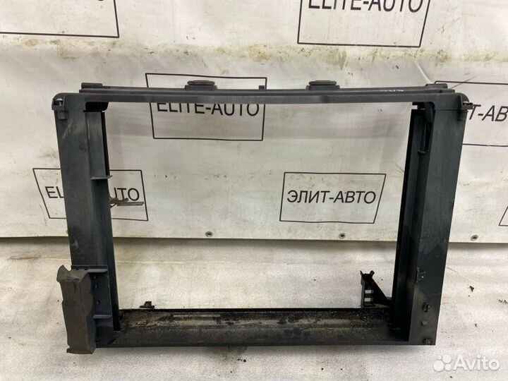 Рамка радиатора Bmw 5 F10 2012