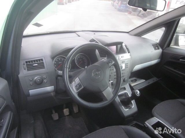 Панель приборов (торпедо) opel zafira B 2006