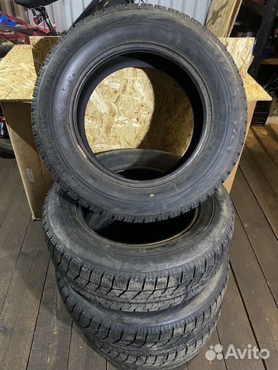 Bridgestone Blizzak VRX 205/65 R15