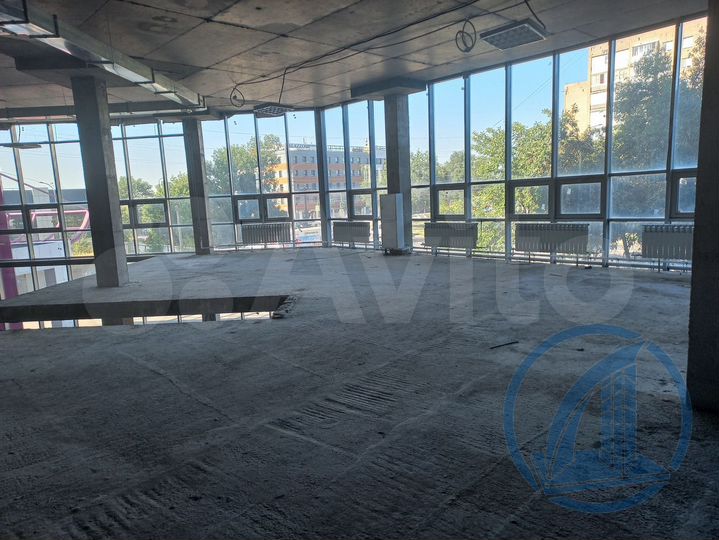 Сдам торговое помещение, 1300 м²