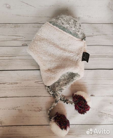 Шапка для девочки из Парижа теплая