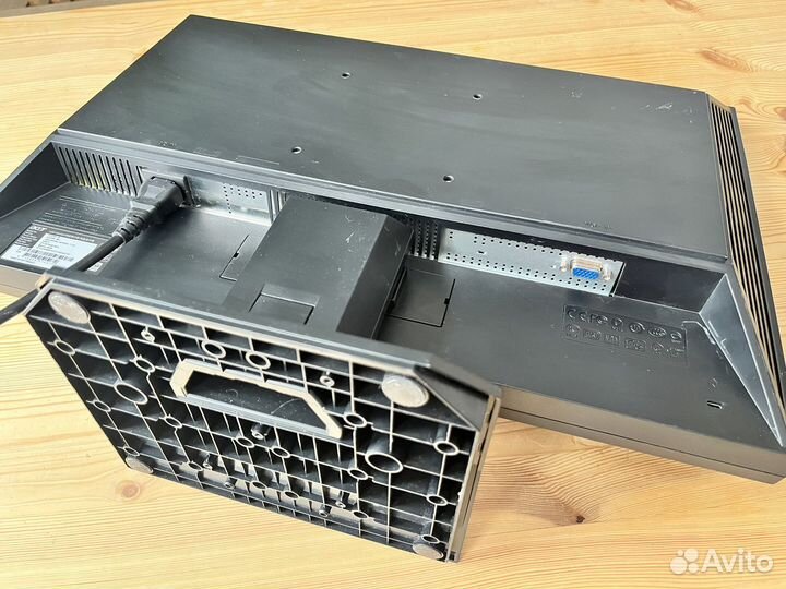 Монитор Acer v223w