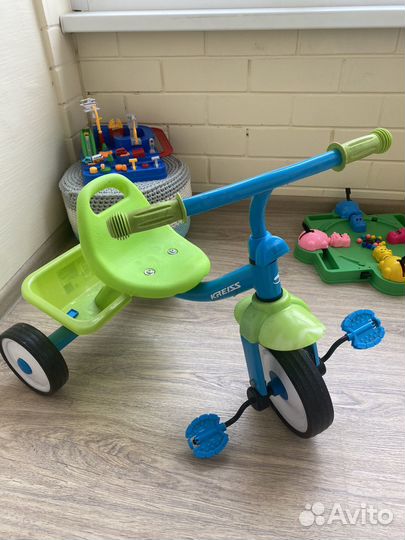 Трехколесный велосипед