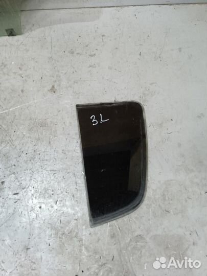 Стекло форточки задней левой Sandero