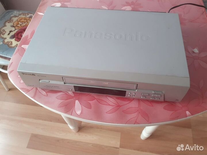 Видеомагнитофон panasonic