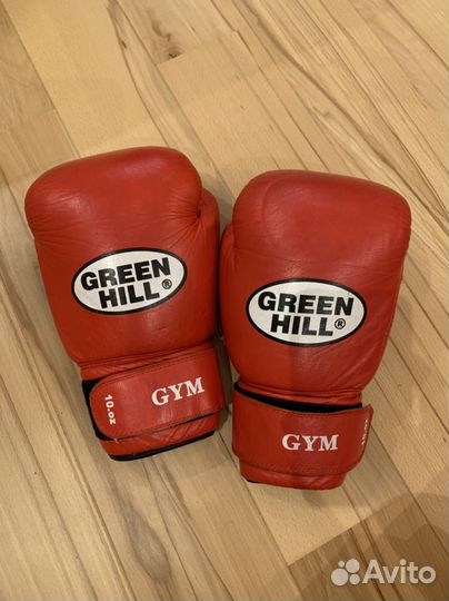 Боксерские перчатки green hill 10oz