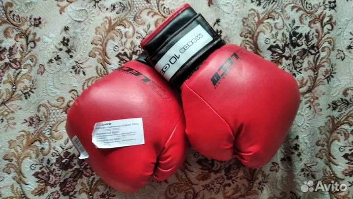 Боксерские перчатки leco 10 oz