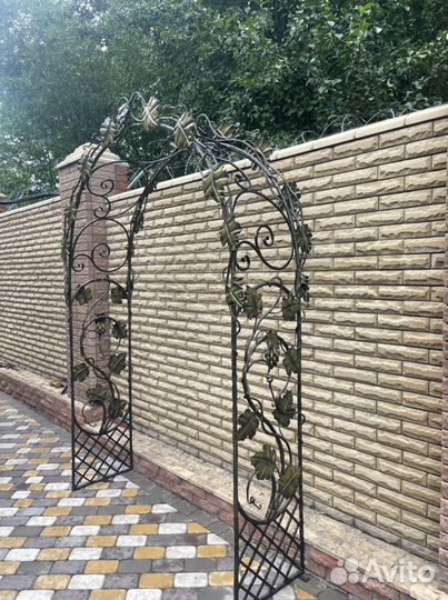 Арка кованная для благоустройства