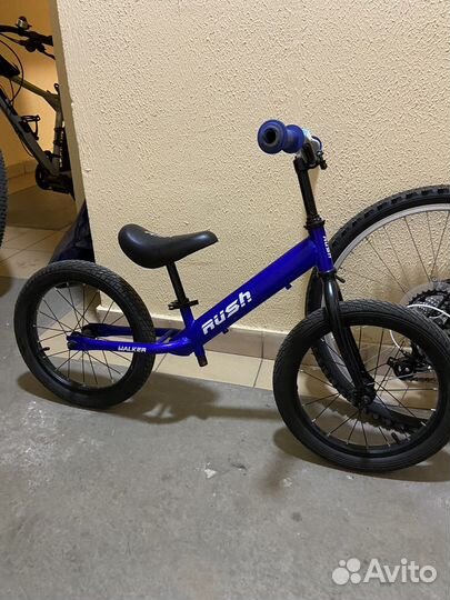 Продается беговел