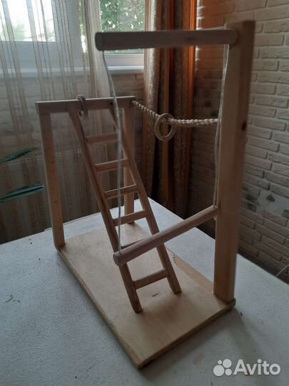 Игровая площадка для попугая