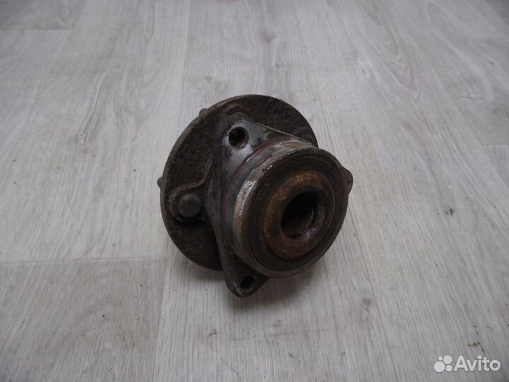 Ступица передняя правая Chevrolet Cruze 2009-2016