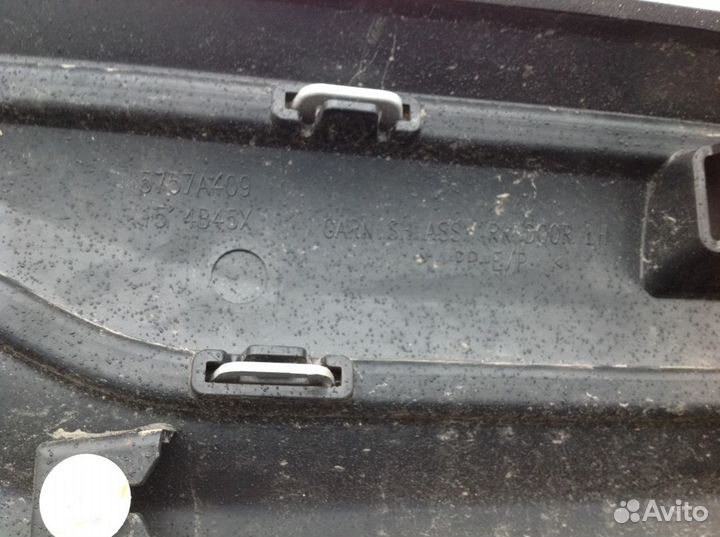 Накладка двери задней левой Mitsubishi Outlander III (2012—2015)