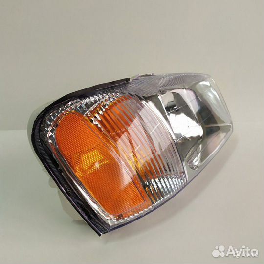 Фара правая Hyundai Accent