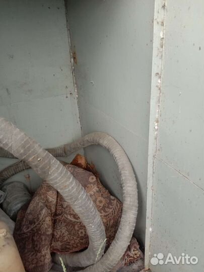 Сеиф под больны, можно для дачного инвентаря