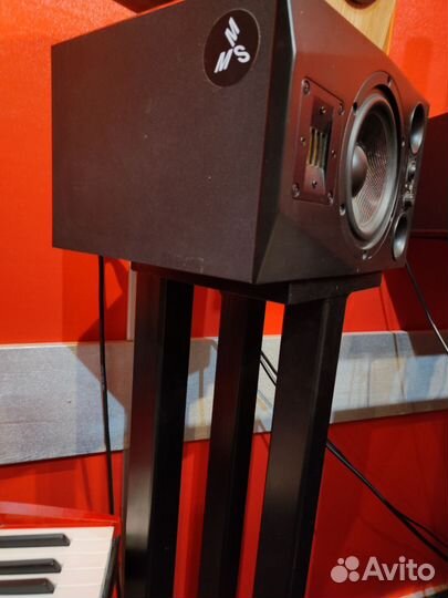 Стойки для акустики