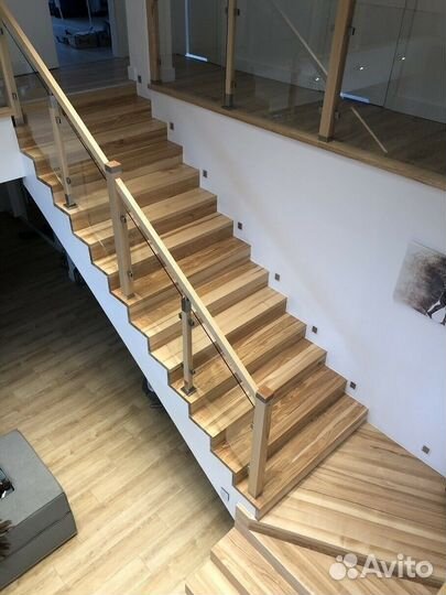 Ступени для лестниц и другие комплектующие К