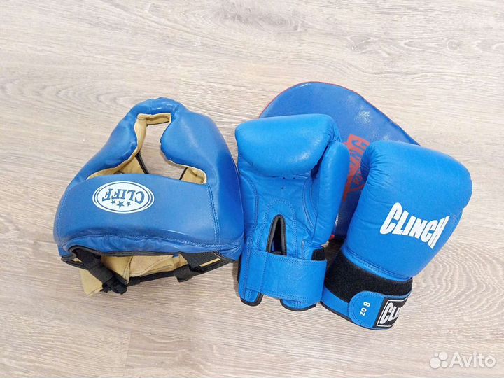 Боксерские перчатки
