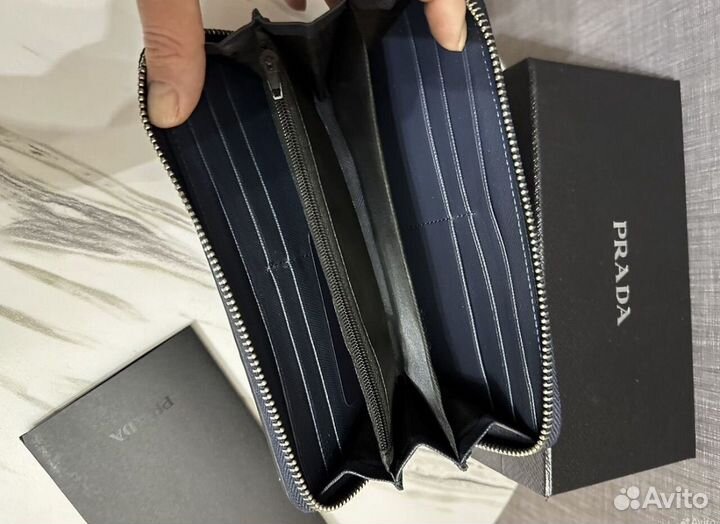 Кошелёк Prada