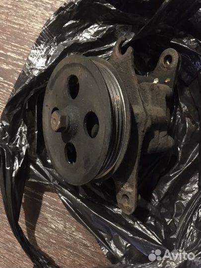 Насос гидроусилителя на Lexus RX 300 96-02 г.в