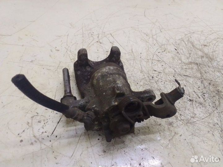 Тормозной суппорт задний левый Opel Zafira B 2008