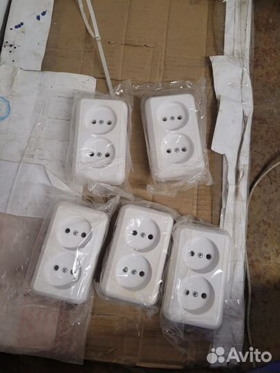 Розетки накладные